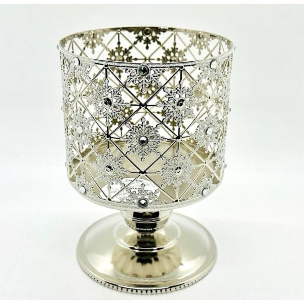 Bath and Body Works | Snowflake 3 Wick Candle Pedestal NEW